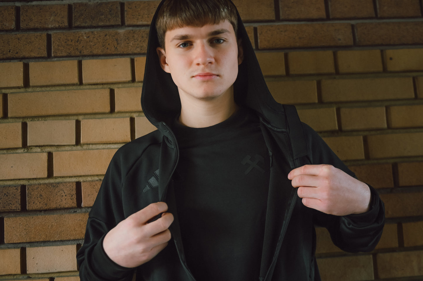 Koszulka czarna adidas młotki