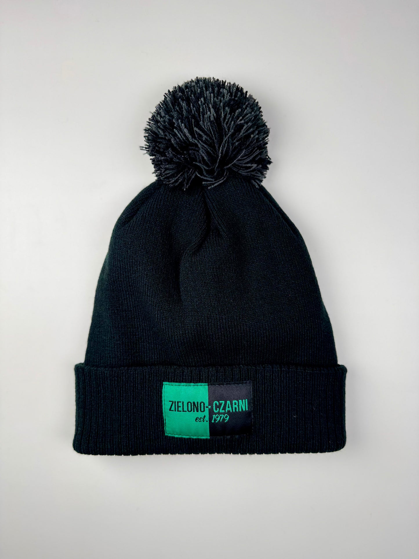 Czapka Zielono-Czarni z pomponem
